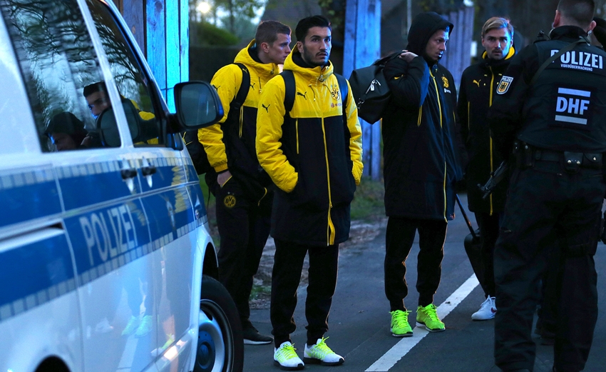 Borussia Dortmund team bus involved in explosion