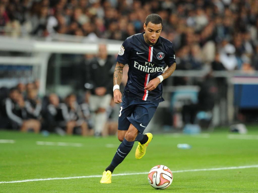 Fenerbahçe, Van der Wiel’i borsaya bildirdi